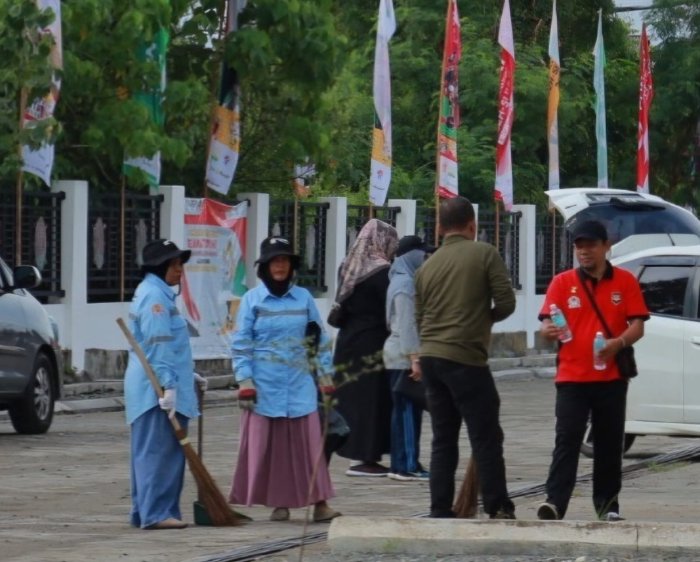 Bupati Aceh Barat Apresiasi Petugas Kebersihan di Venue PON